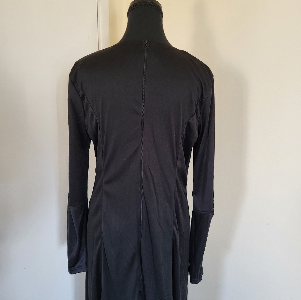 HALLOWEEN Nun Costume NWOT - Picture 7 of 14